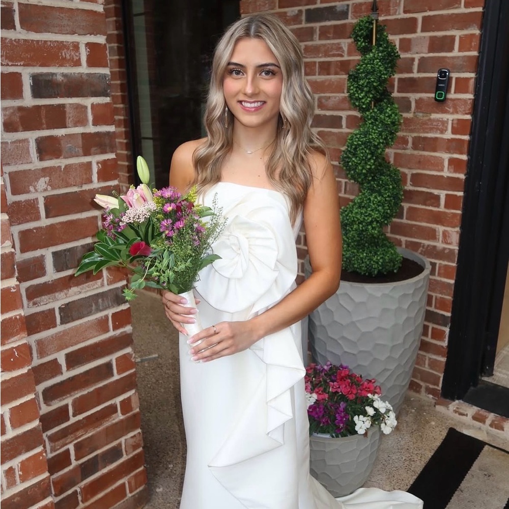 Marchesa White Strapless Floral Prom Dress